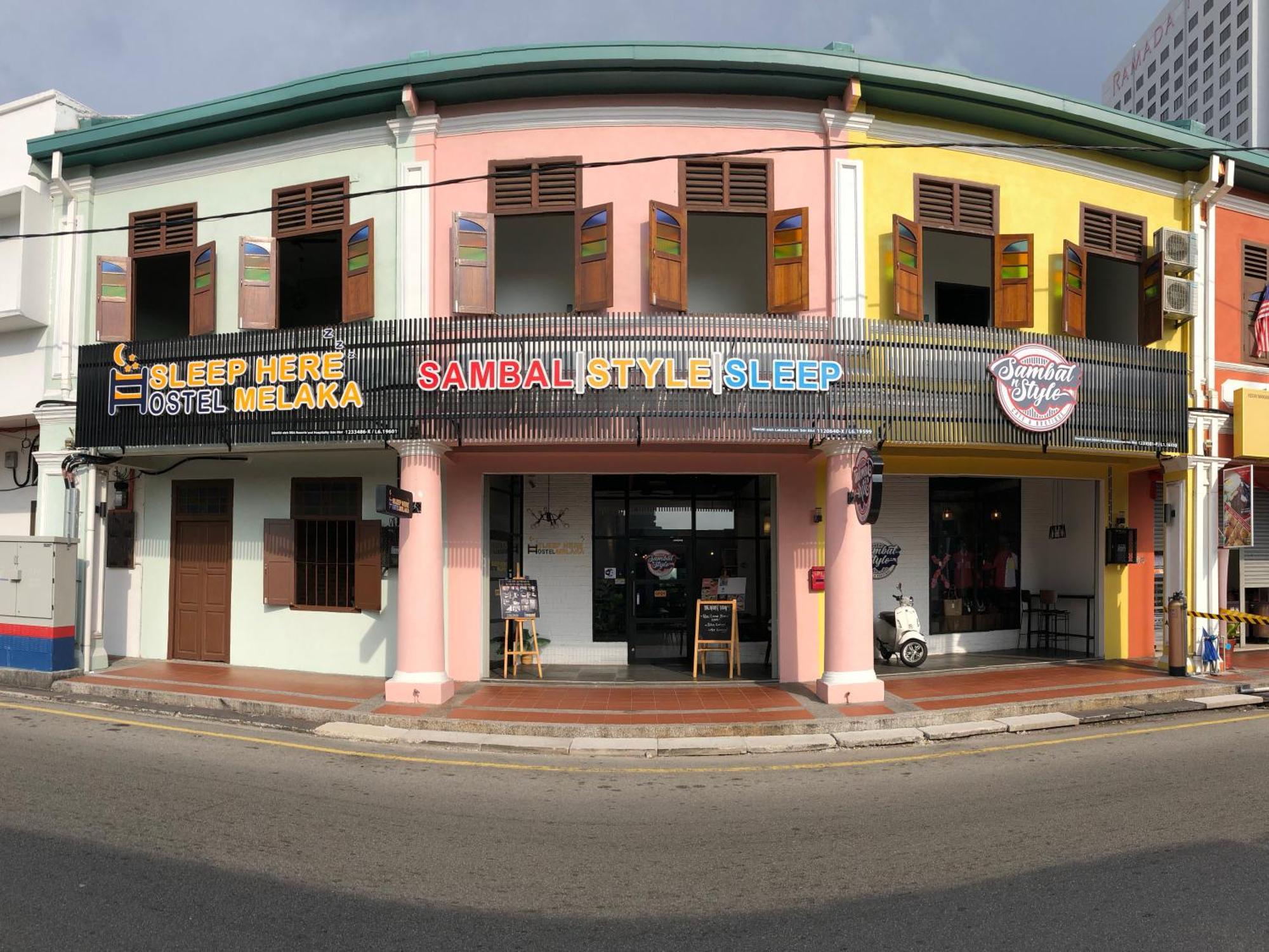 Sleep Here Hostel, Melaka Esterno foto