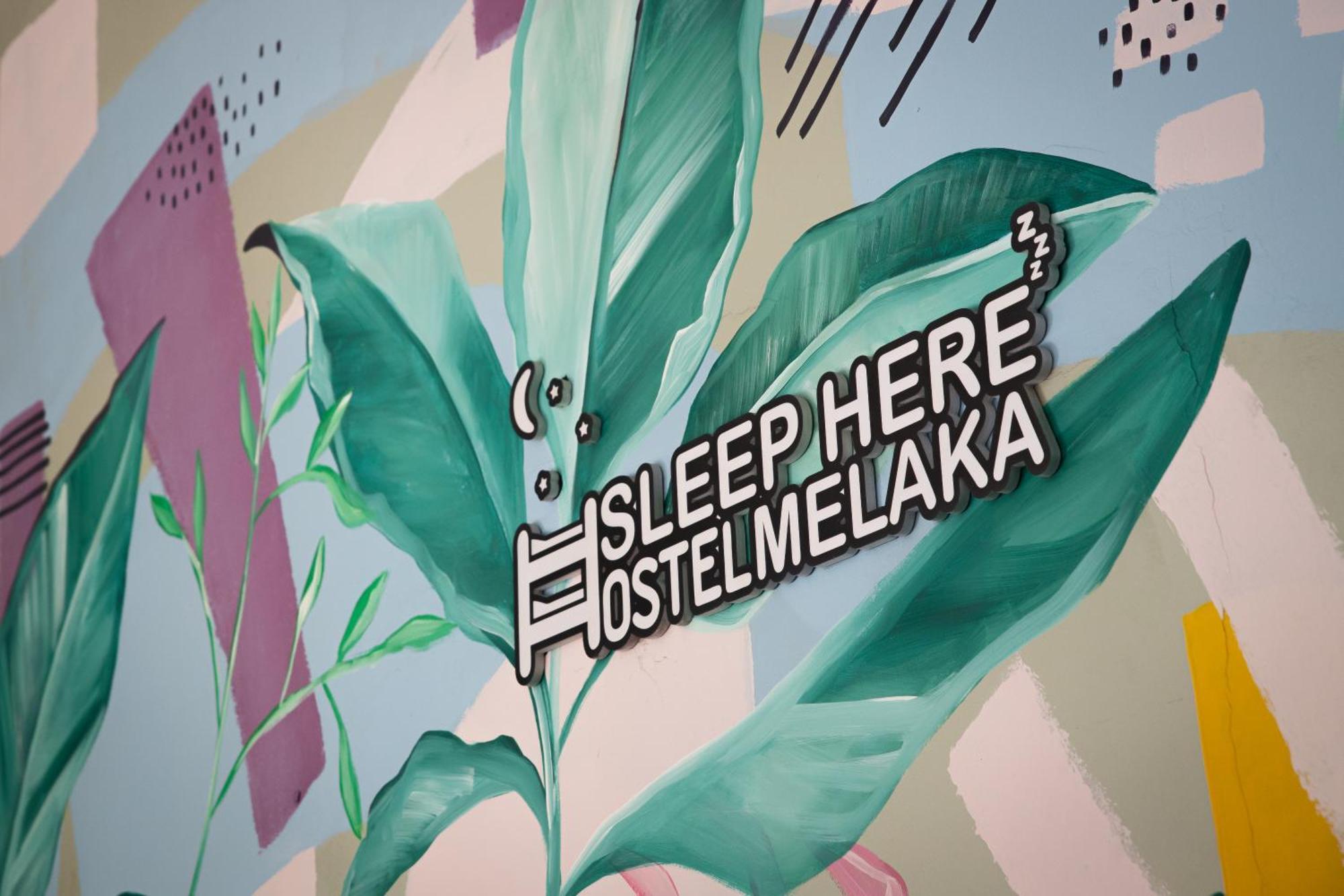 Sleep Here Hostel, Melaka Esterno foto